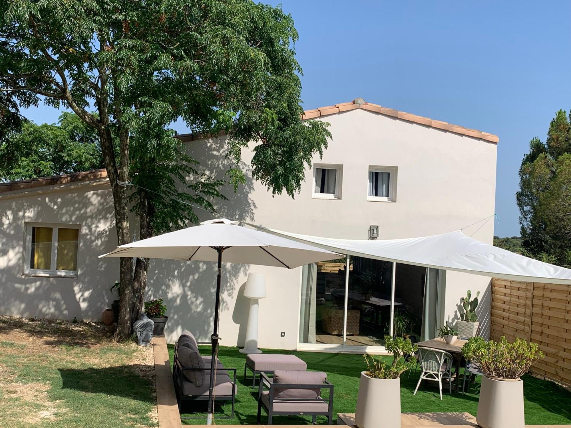 La Villa D 'Emma Juvignac Exterior photo